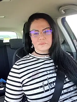 Snapshot of x__KHALEESI__x chatting on 5, 4, 2026 x KHALEESI x online show from 5, 4, 2026