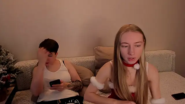 Snapshot of secret_dreams__ chatting on 27, 12, 2024 secret dreams online show from 27, 12, 2024