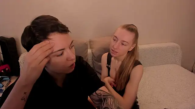 Snapshot of secret_dreams__ chatting on 4, 2, 2025 secret dreams online show from 4, 2, 2025