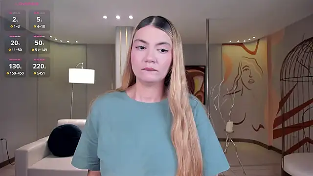 NiaHolland online show from 5, 5, 2026