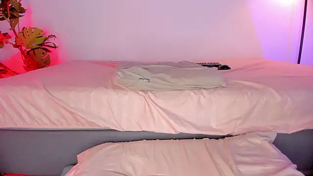 hot booty  online show from 7, 3, 2026