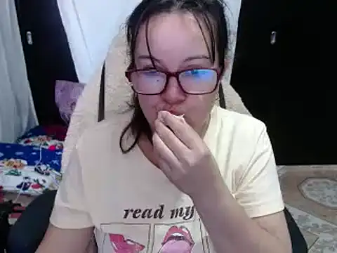 Snapshot of Sonialorens_ chatting on 10, 12, 2024 Sonialorens  online show from 10, 12, 2024