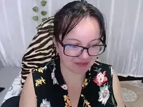 Snapshot of Sonialorens_ chatting on 6, 2, 2025 Sonialorens  online show from 6, 2, 2025