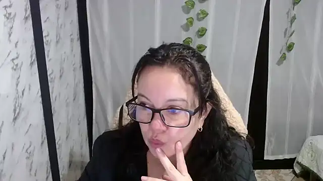 Snapshot of Sonialorens_ chatting on 13, 3, 2025 Sonialorens  online show from 13, 3, 2025