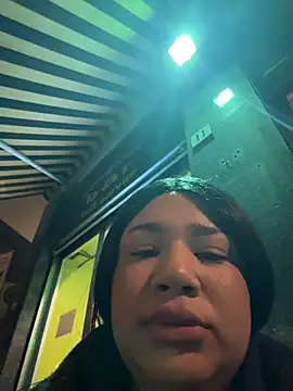 Snapshot of IamSashaLuv chatting on 17, 12, 2025 IamSashaLuv online show from 17, 12, 2025