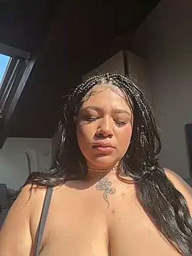 Snapshot of IamSashaLuv chatting on 13, 3, 2026 IamSashaLuv online show from 13, 3, 2026