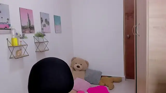 Snapshot of Emma_lean chatting on 19, 3, 2026 Emma lean online show from 19, 3, 2026