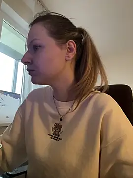 MaryHiggins online show from 1, 11, 2025