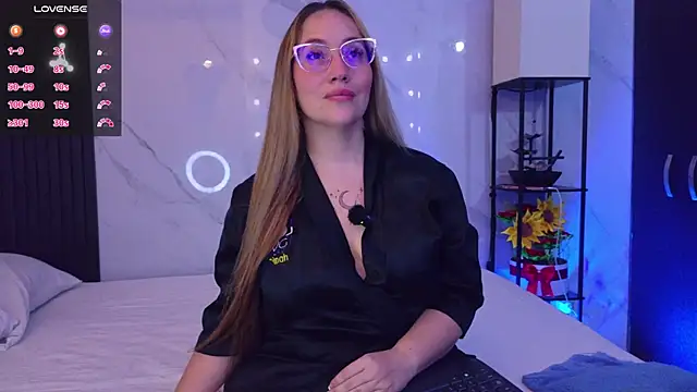 Snapshot of hotpawgmilf chatting on 9, 4, 2026 hotpawgmilf online show from 9, 4, 2026