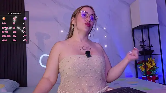 Snapshot of hotpawgmilf chatting on 14, 6, 2026 hotpawgmilf online show from 14, 6, 2026