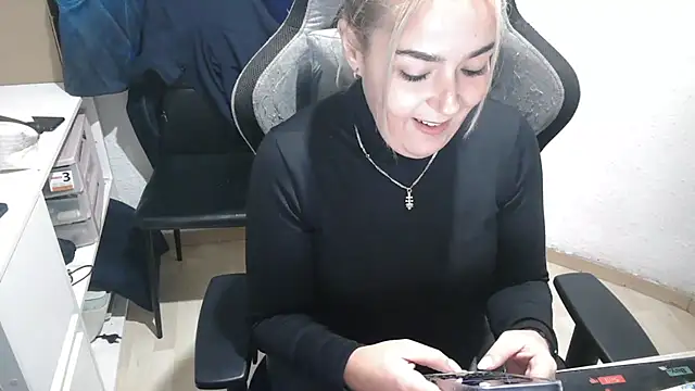 bekka   online show from 15, 11, 2025