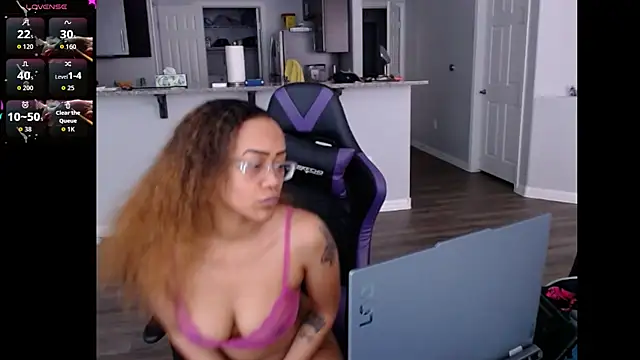 Snapshot of RylHoneyy chatting on 29, 6, 2026 RylHoneyy online show from 29, 6, 2026
