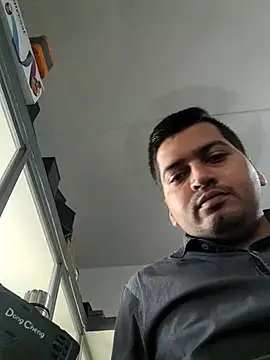 Snapshot of vansh1802 chatting on 10, 4, 2026 vansh1802 online show from 10, 4, 2026