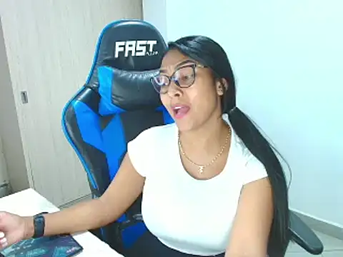 Snapshot of sophiax-x chatting on 29, 1, 2025 sophiax-x online show from 29, 1, 2025