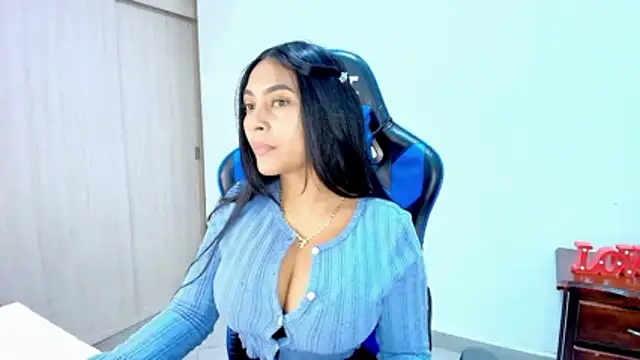 Snapshot of sophiax-x chatting on 6, 1, 2026 sophiax-x online show from 6, 1, 2026