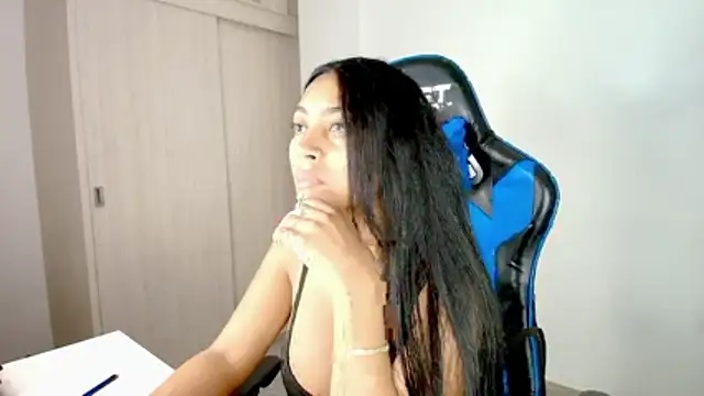 Snapshot of sophiax-x chatting on 8, 1, 2026 sophiax-x online show from 8, 1, 2026