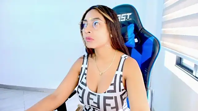 sophiax-x online show from 19, 5, 2026
