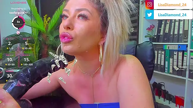 Snapshot of lisa2018 chatting on 7, 1, 2025 lisa2018 online show from 7, 1, 2025