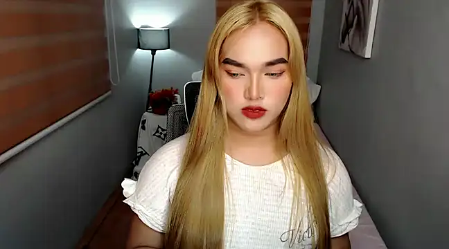 Snapshot of MoaningKylie chatting on 18, 1, 2025 MoaningKylie online show from 18, 1, 2025