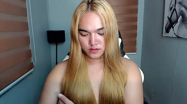 Snapshot of MoaningKylie chatting on 2, 2, 2025 MoaningKylie online show from 2, 2, 2025