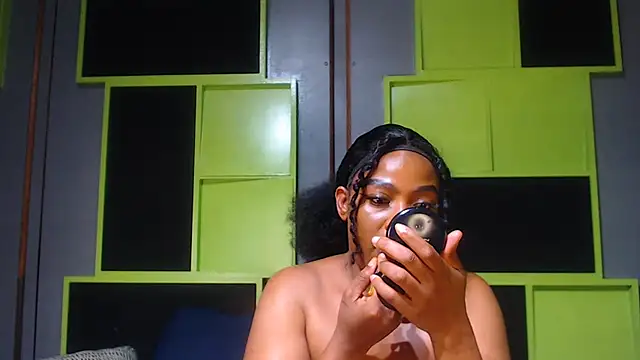 Snapshot of SexyAssDivaxxx chatting on 13, 10, 2025 SexyAssDivaxxx online show from 13, 10, 2025