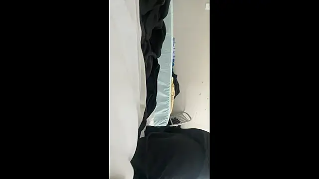 Snapshot of HoneyDripHer chatting on 13, 11, 2025 HoneyDripHer online show from 13, 11, 2025