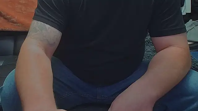 Snapshot of AwesomePapaya chatting on 5, 12, 2025 AwesomePapaya online show from 5, 12, 2025