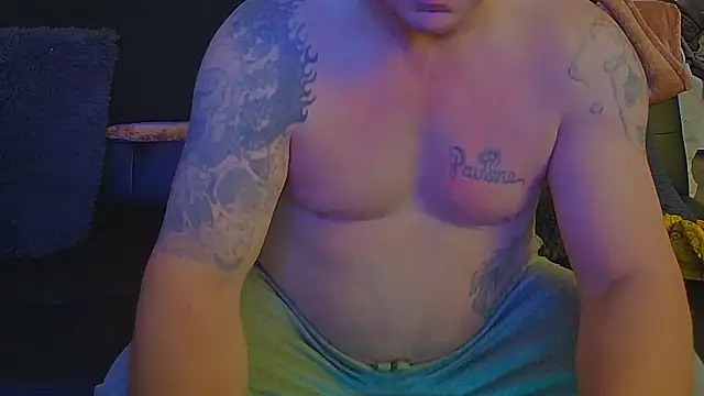 Snapshot of AwesomePapaya chatting on 16, 12, 2025 AwesomePapaya online show from 16, 12, 2025