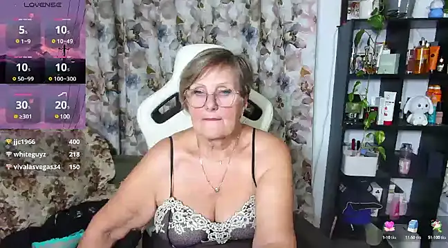 Snapshot of Selenna57 chatting on 3, 12, 2024 Selenna57 online show from 3, 12, 2024