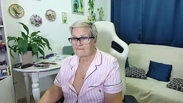 Selenna57 online show from 19, 12, 2025