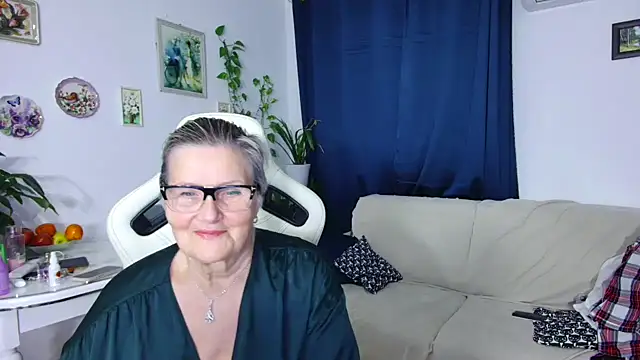 Selenna57 online show from 18, 1, 2026