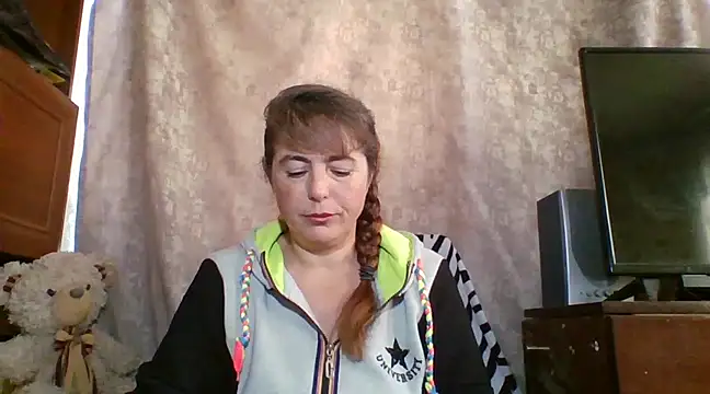 Snapshot of CathySuns chatting on 5, 2, 2025 CathySuns online show from 5, 2, 2025