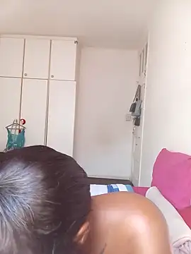 Snapshot of PlanetalMilk chatting on 4, 4, 2026 PlanetalMilk online show from 4, 4, 2026