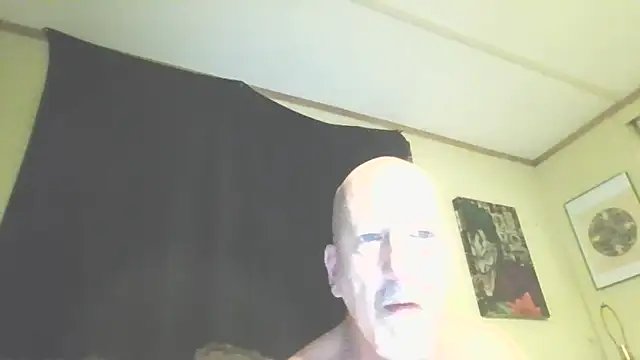 Snapshot of Yankeedave420 chatting on 8, 3, 2026 Yankeedave420 online show from 8, 3, 2026