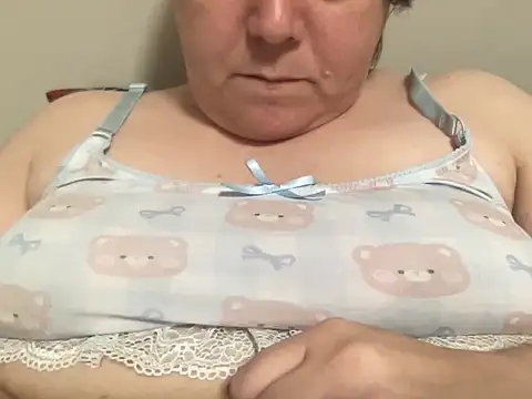 Snapshot of ParisNova chatting on 14, 12, 2024 ParisNova online show from 14, 12, 2024