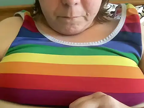 Snapshot of ParisNova chatting on 12, 3, 2025 ParisNova online show from 12, 3, 2025