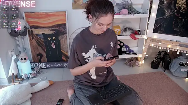 Careful i bite online show from 31, 1, 2025