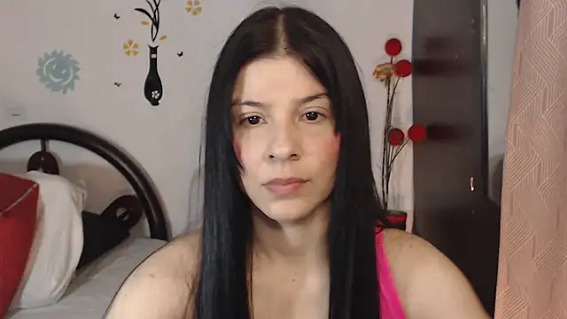 Estefani 32 online show from 5, 10, 2025