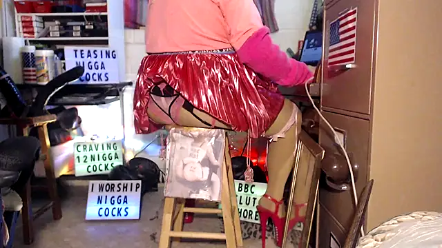 Snapshot of tgirljillforbbc chatting on 2, 11, 2025 tgirljillforbbc online show from 2, 11, 2025