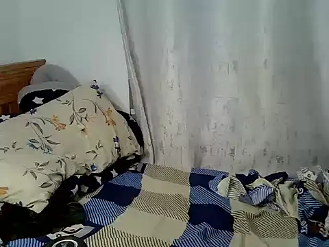 purplescarlet online show from 17, 3, 2026