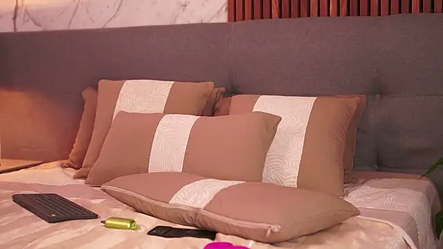 DulceLenns online show from 28, 1, 2025