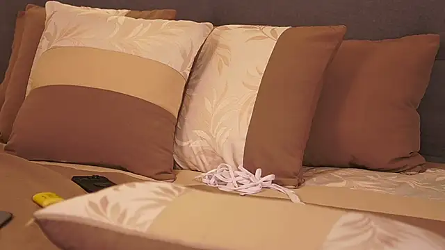 DulceLenns online show from 18, 2, 2025