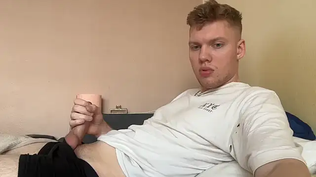 Snapshot of sexybooii6968 chatting on 1, 4, 2026 sexybooii6968 online show from 1, 4, 2026