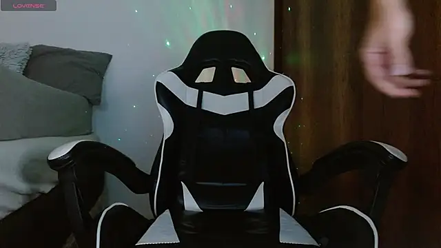 Noah jhonsonn online show from 25, 1, 2025