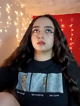 Snapshot of IvonneT chatting on 2, 12, 2024 IvonneT online show from 2, 12, 2024