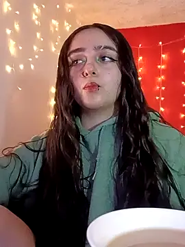 Snapshot of IvonneT chatting on 10, 1, 2025 IvonneT online show from 10, 1, 2025