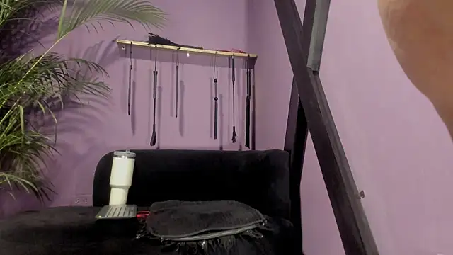 kathe hot online show from 14, 4, 2026