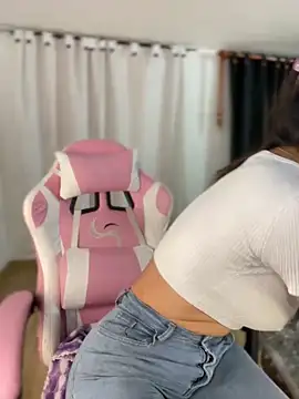 MiaJones21 online show from 17, 1, 2025