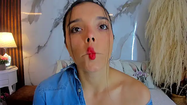 Snapshot of hannahill69 chatting on 22, 2, 2025 hannahill69 online show from 22, 2, 2025