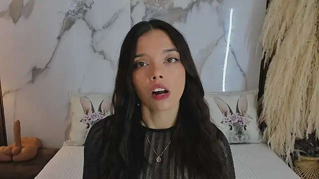 Snapshot of hannahill69 chatting on 3, 3, 2025 hannahill69 online show from 3, 3, 2025